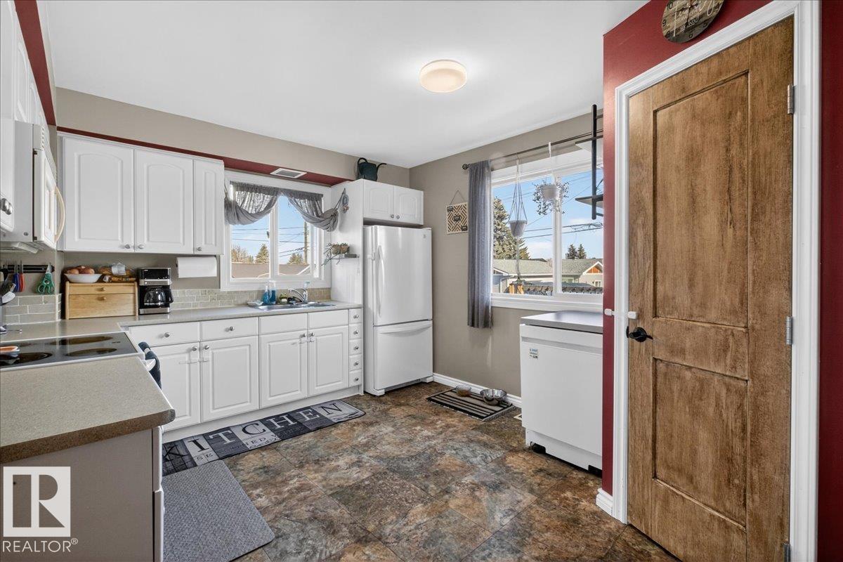 33 Collingwood Av E, Spruce Grove, Alberta  T7X 2A9 - Photo 9 - E4482360