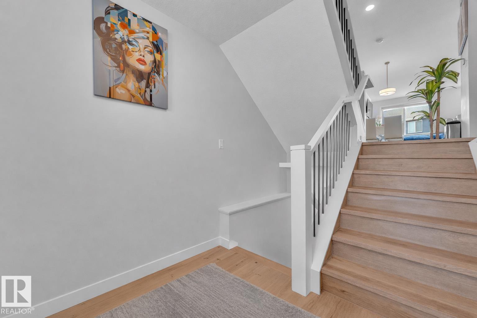 3861 Chrustawka Pl Sw, Edmonton, Alberta  T6W 4M9 - Photo 2 - E4482361