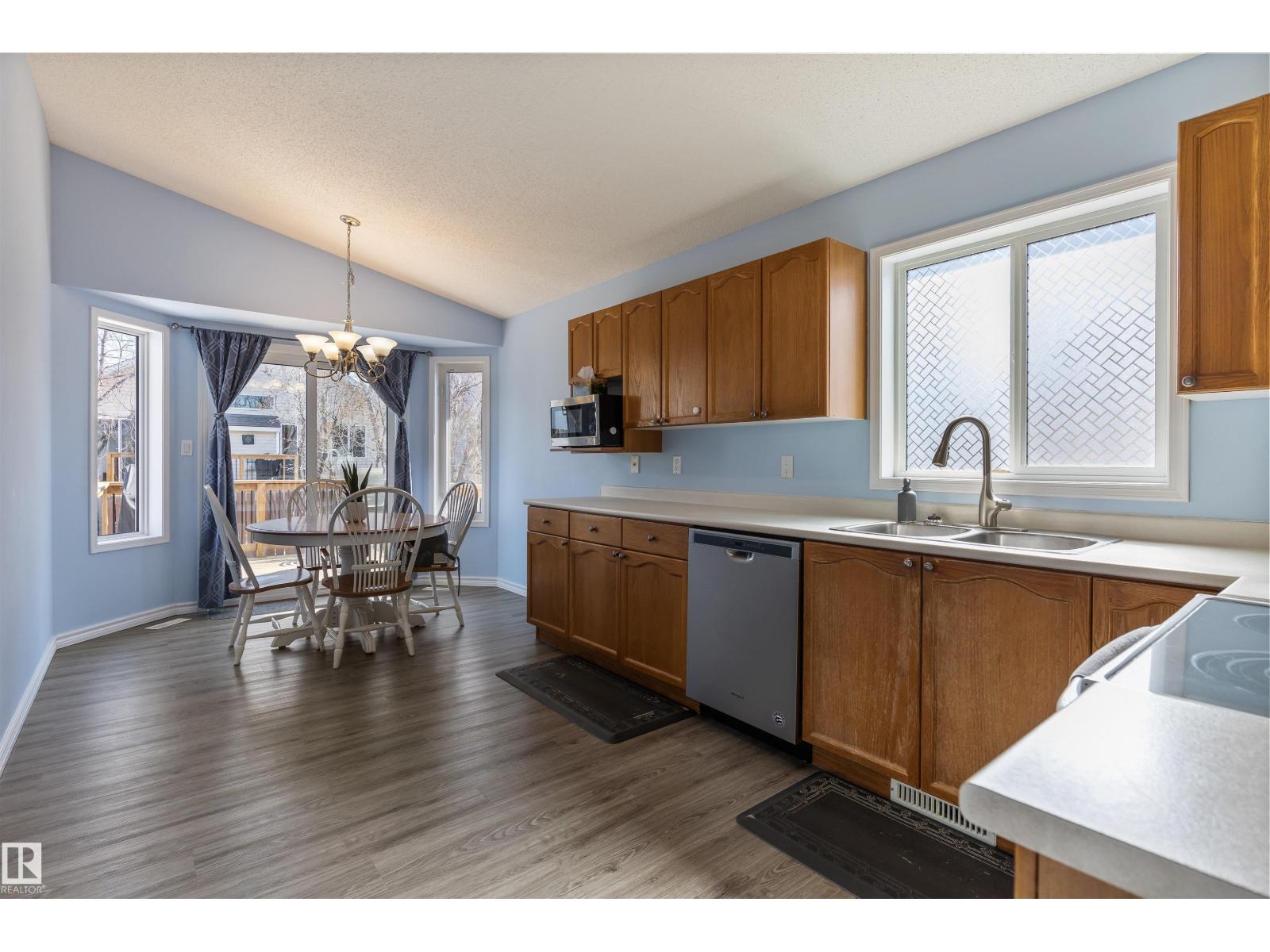 21 Dubonnet Wy, St. Albert, Alberta  T8N 6S4 - Photo 11 - E4482365