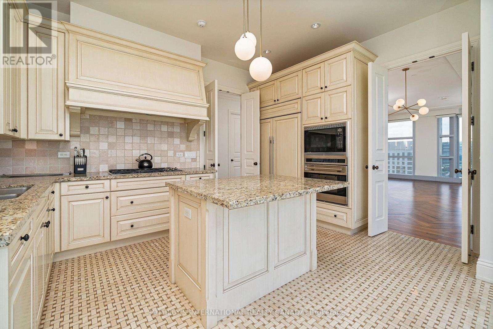 4201 - 183 Wellington Street W, Toronto, Ontario  M5V 0A1 - Photo 12 - C13002074