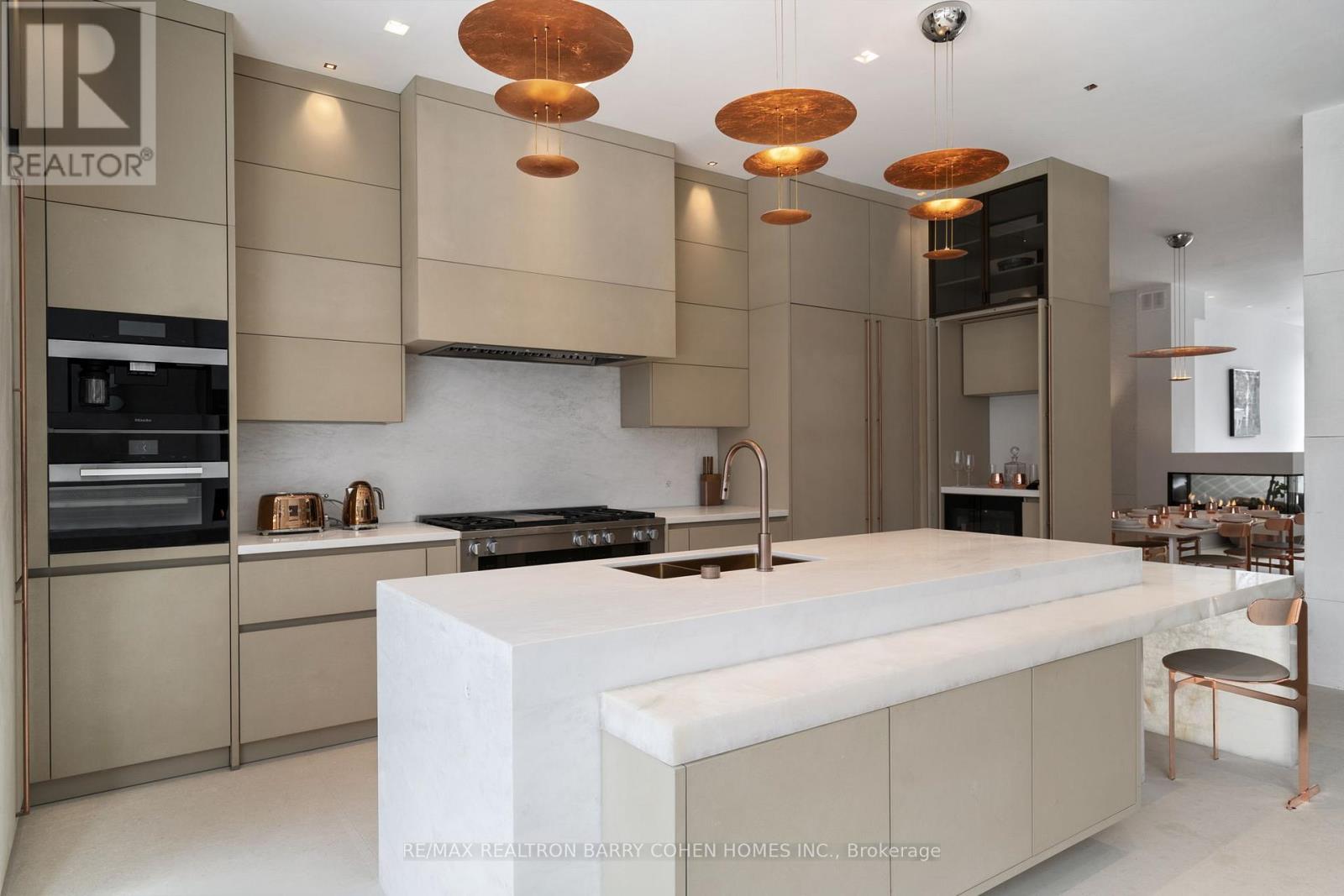 210 Glenayr Road, Toronto, Ontario  M5P 3C3 - Photo 14 - C13002078