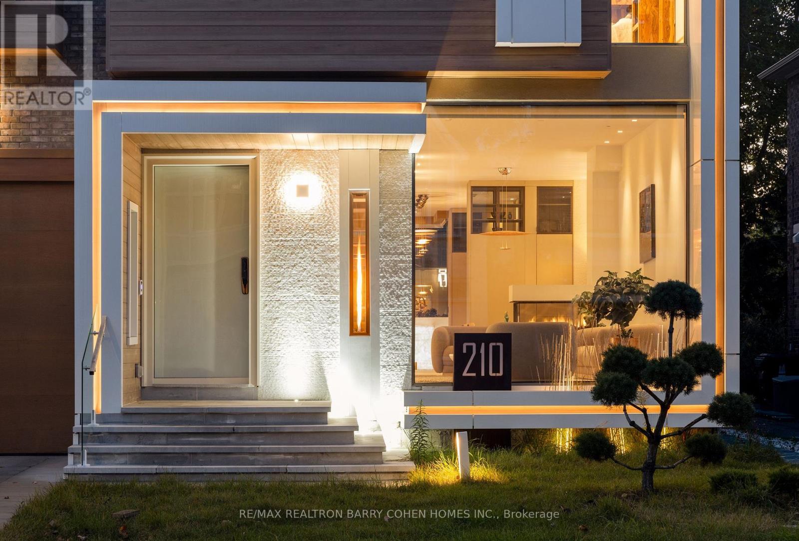 210 Glenayr Road, Toronto, Ontario  M5P 3C3 - Photo 2 - C13002078