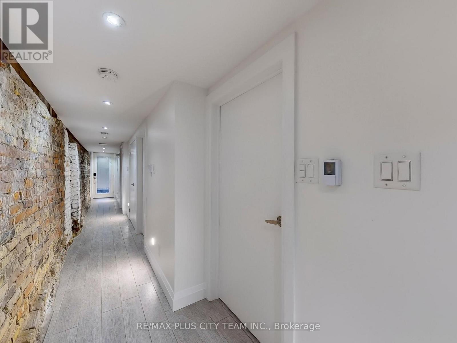 Unknown Address, ,    - Photo 11 - C13002106