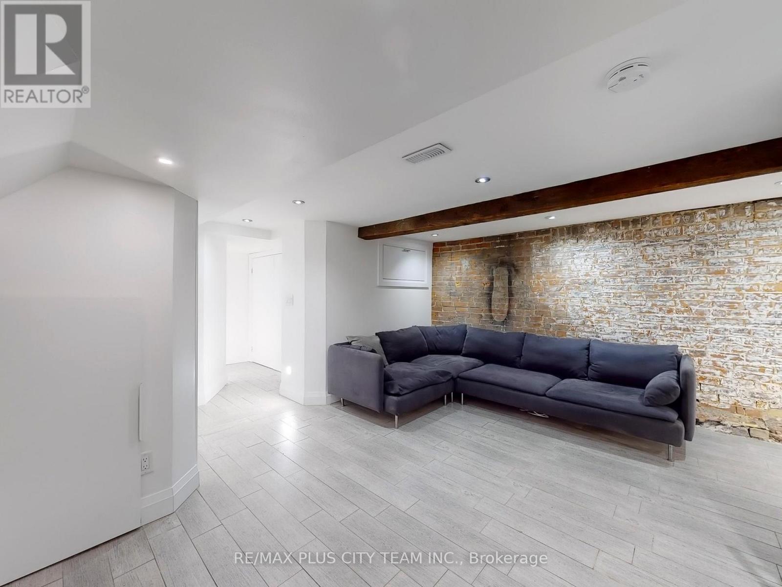 Unknown Address, ,    - Photo 9 - C13002106