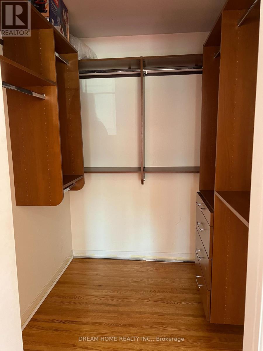 25 Tollerton Avenue, Toronto, Ontario  M2K 2H1 - Photo 3 - C13002164