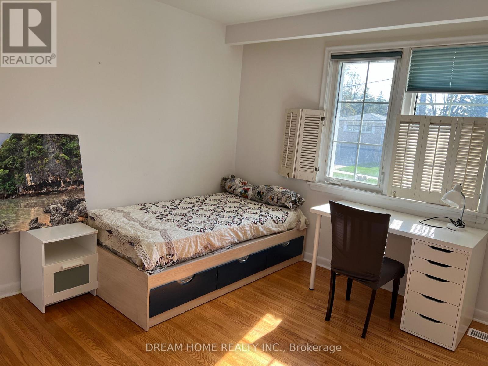 25 Tollerton Avenue, Toronto, Ontario  M2K 2H1 - Photo 5 - C13002164