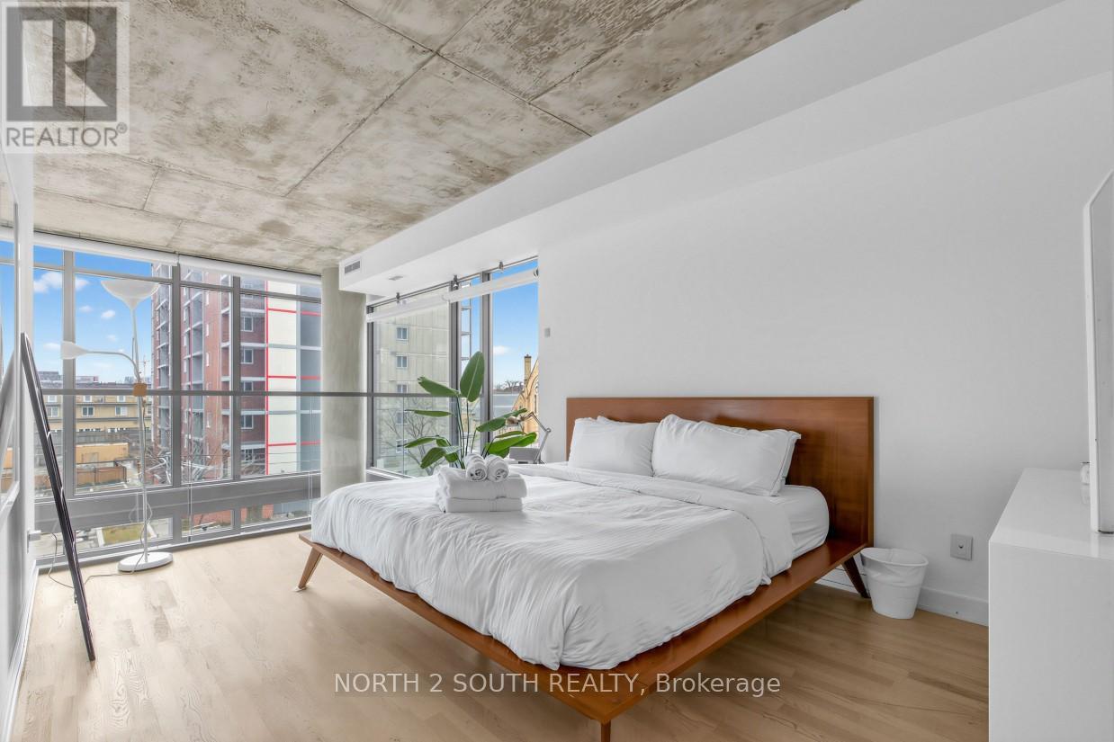 225 - 95 Bathurst Street, Toronto, Ontario  M5V 0H7 - Photo 11 - C13002240