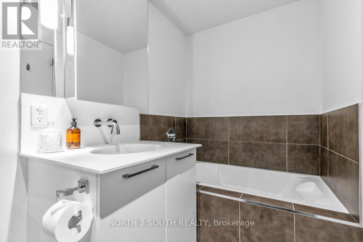 225 - 95 Bathurst Street, Toronto, Ontario  M5V 0H7 - Photo 15 - C13002240