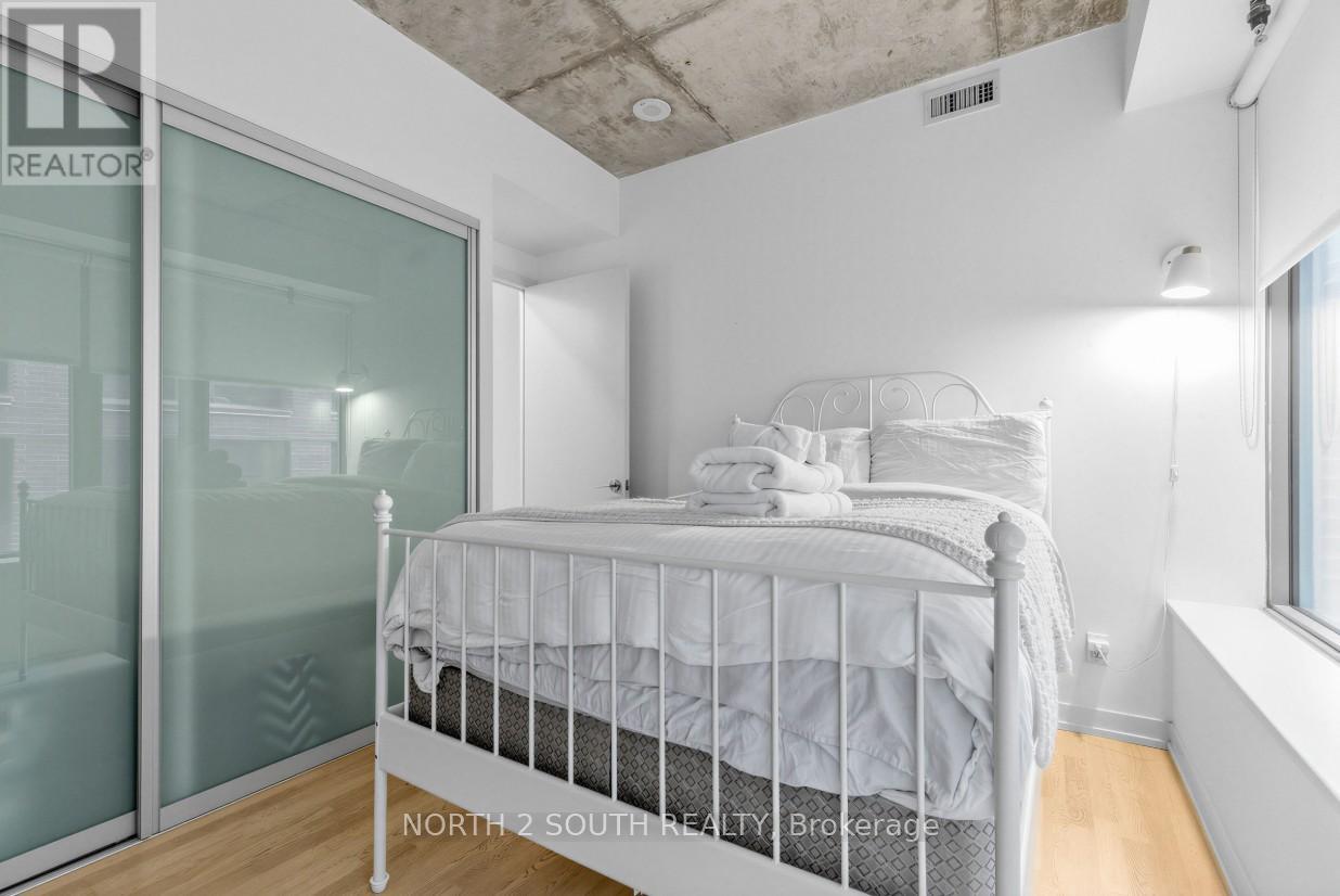 225 - 95 Bathurst Street, Toronto, Ontario  M5V 0H7 - Photo 17 - C13002240