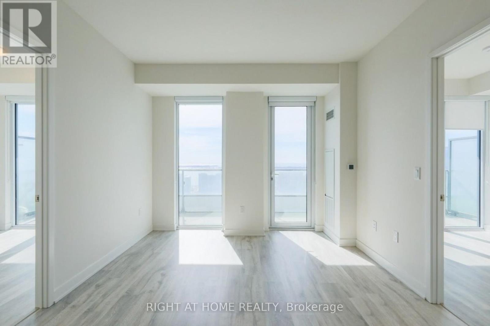 2408 - 70 Princess Street, Toronto, Ontario  M5A 0X6 - Photo 2 - C13002270