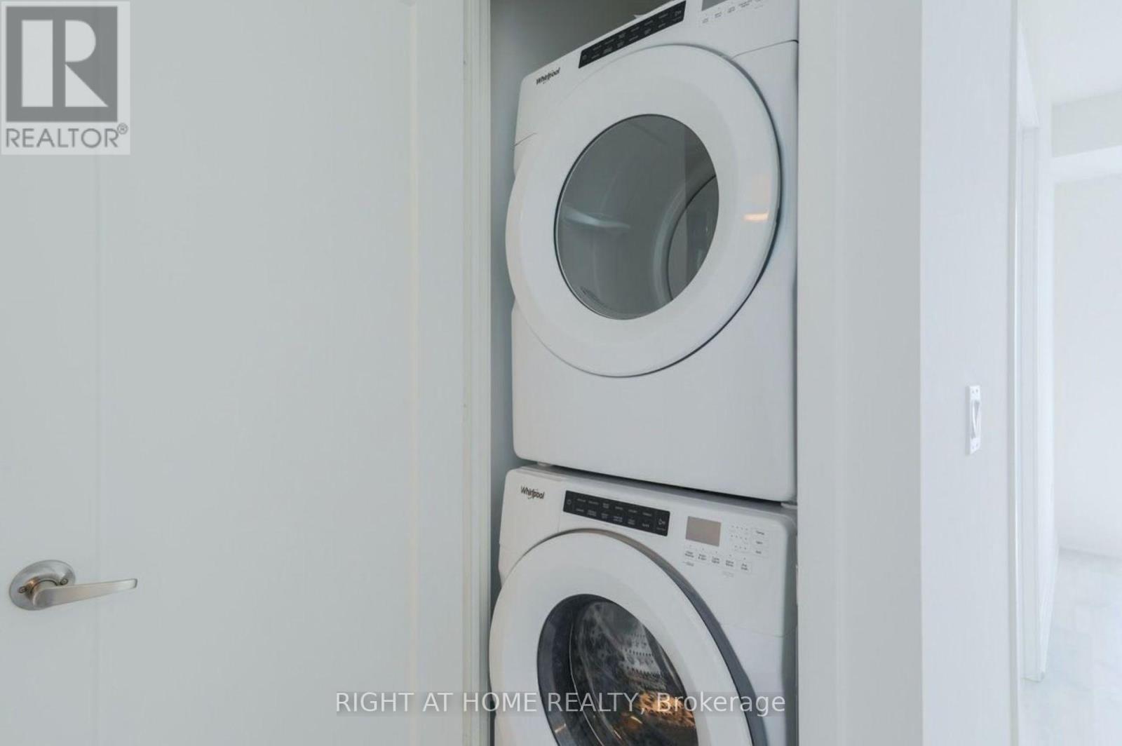 2408 - 70 Princess Street, Toronto, Ontario  M5A 0X6 - Photo 21 - C13002270