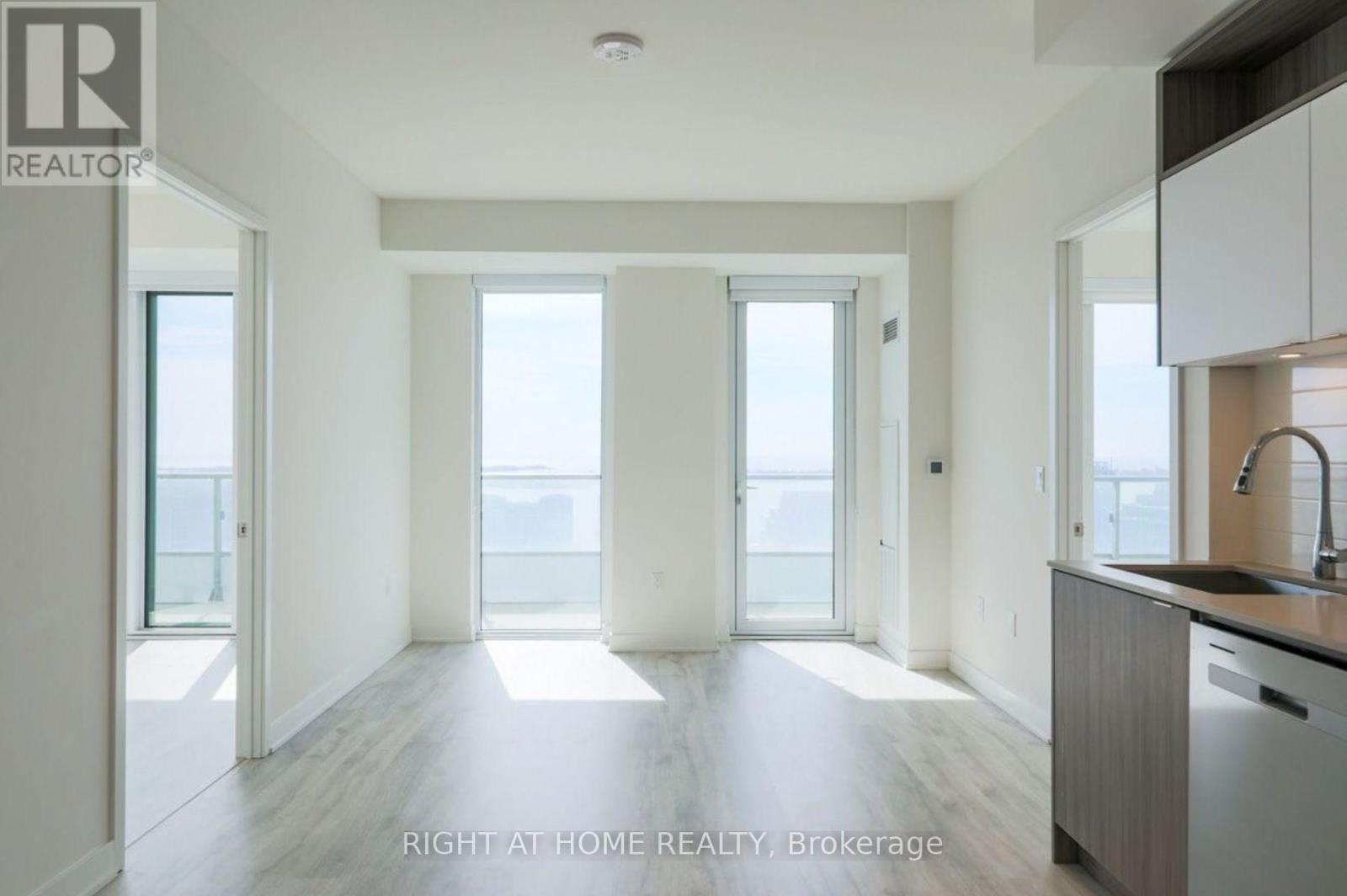 2408 - 70 Princess Street, Toronto, Ontario  M5A 0X6 - Photo 3 - C13002270