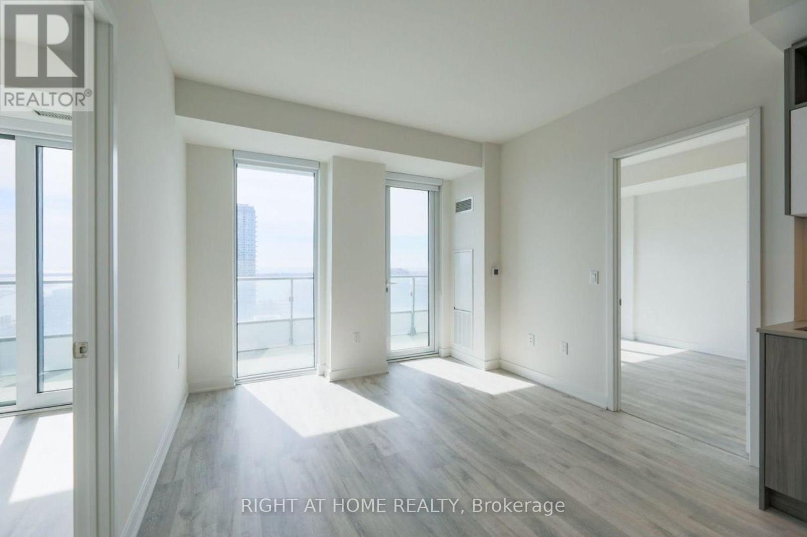 2408 - 70 Princess Street, Toronto, Ontario  M5A 0X6 - Photo 4 - C13002270