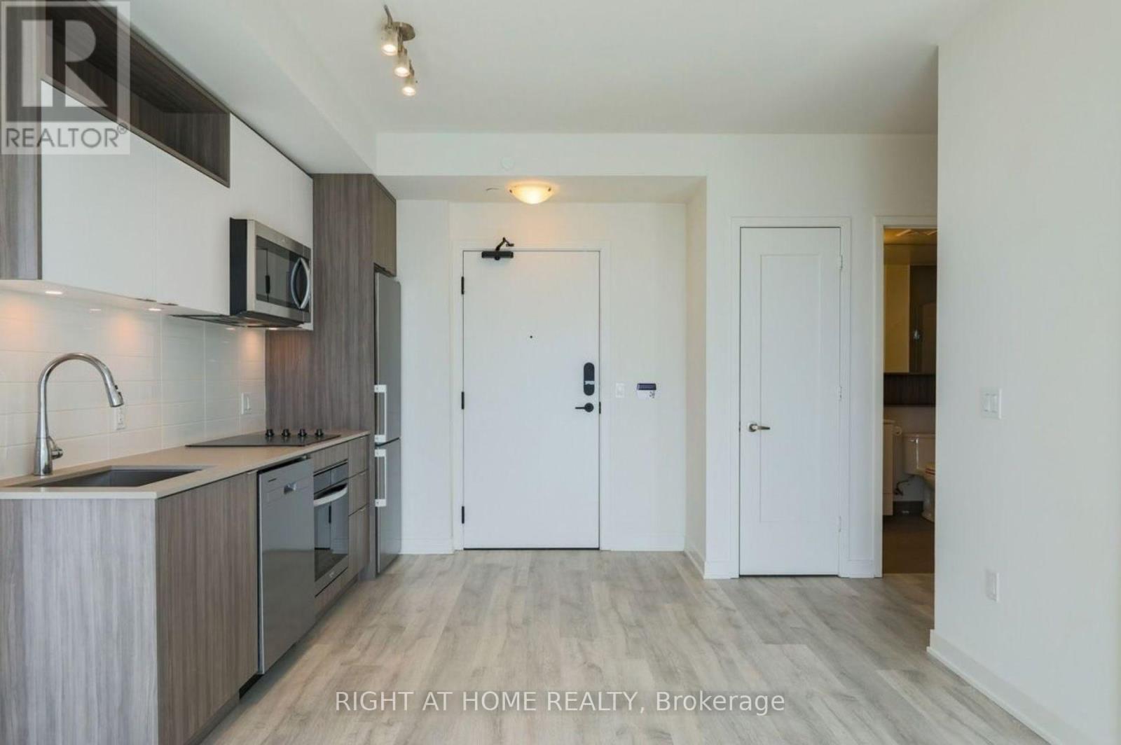 2408 - 70 Princess Street, Toronto, Ontario  M5A 0X6 - Photo 8 - C13002270