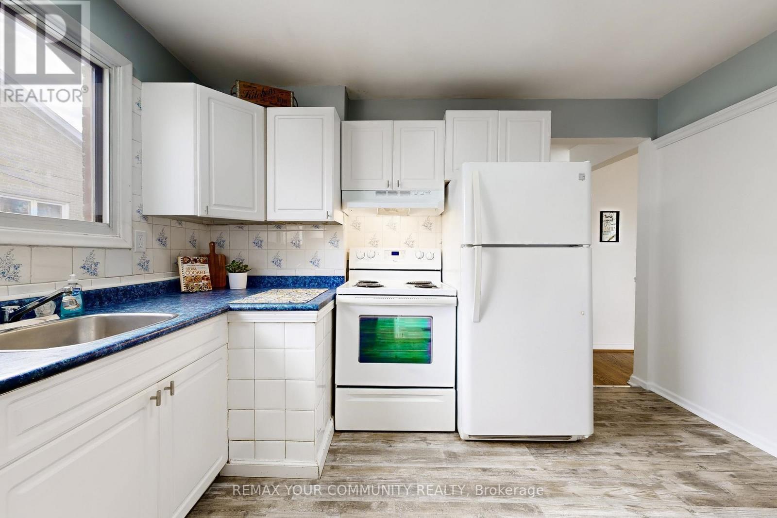 29 Pinemore Crescent, Toronto, Ontario  M3A 1W5 - Photo 18 - C13002326