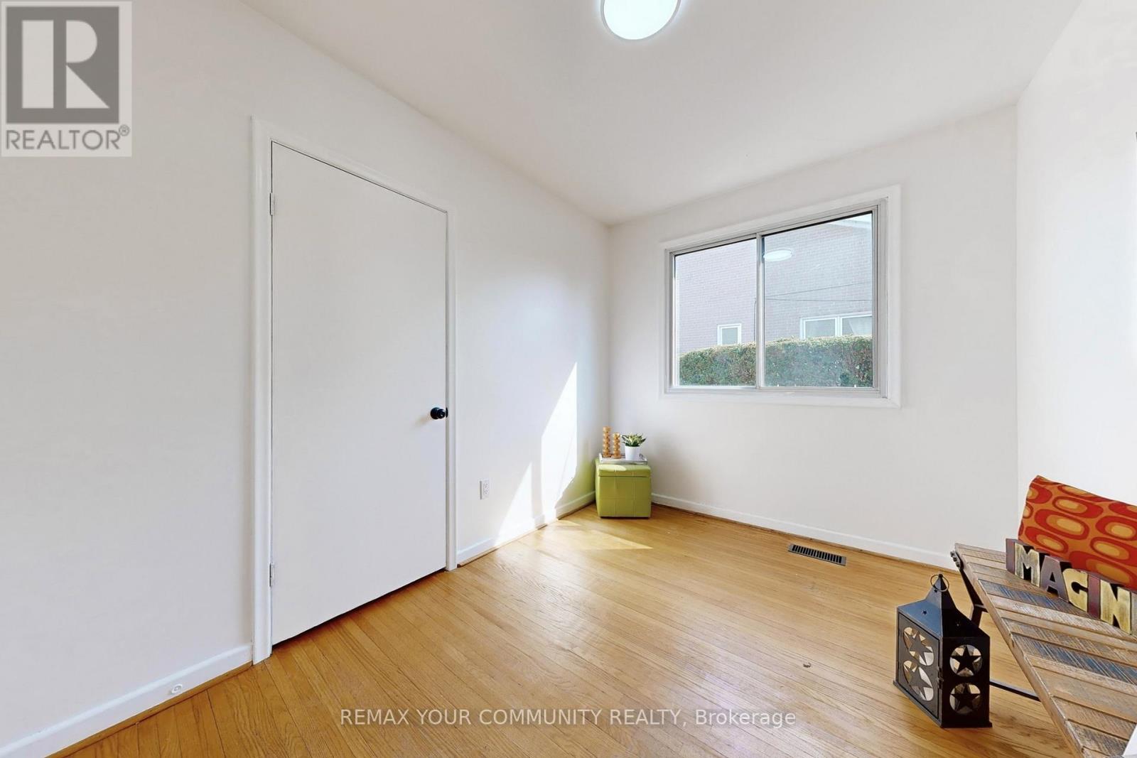 29 Pinemore Crescent, Toronto, Ontario  M3A 1W5 - Photo 28 - C13002326