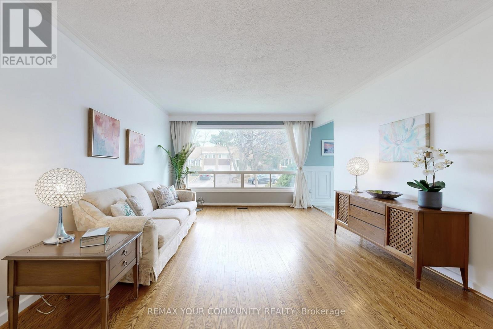 29 Pinemore Crescent, Toronto, Ontario  M3A 1W5 - Photo 9 - C13002326