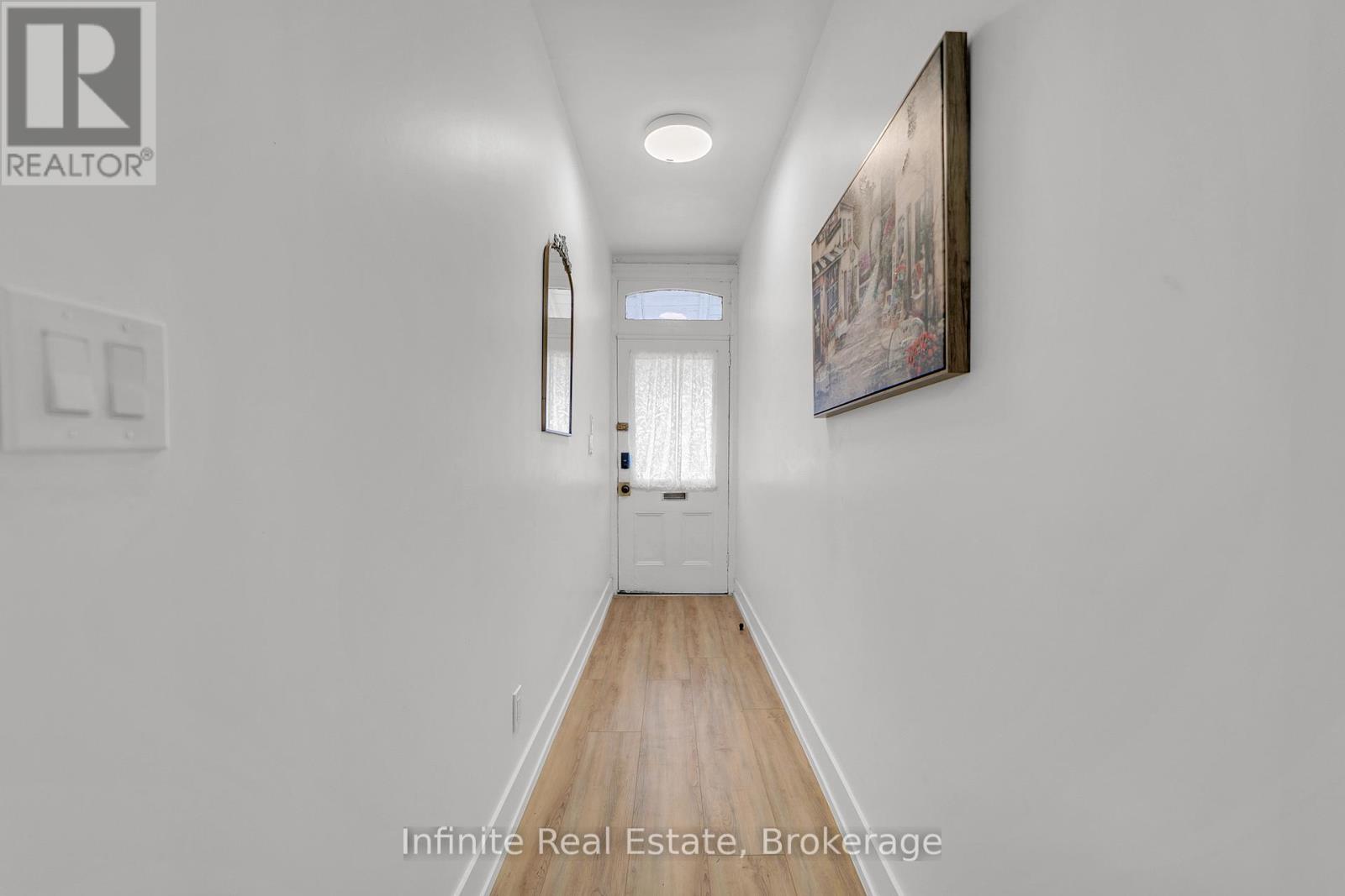 13 D'ARCY STREET, Toronto, Ontario