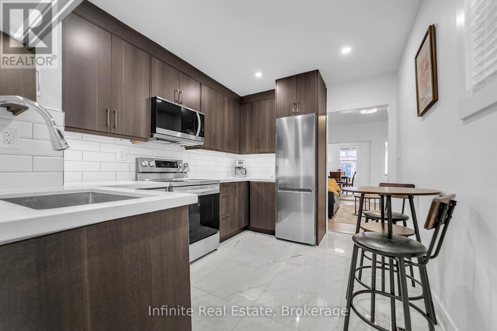 13 D'arcy Street, Toronto, Ontario  M5T 1J8 - Photo 12 - C13002330