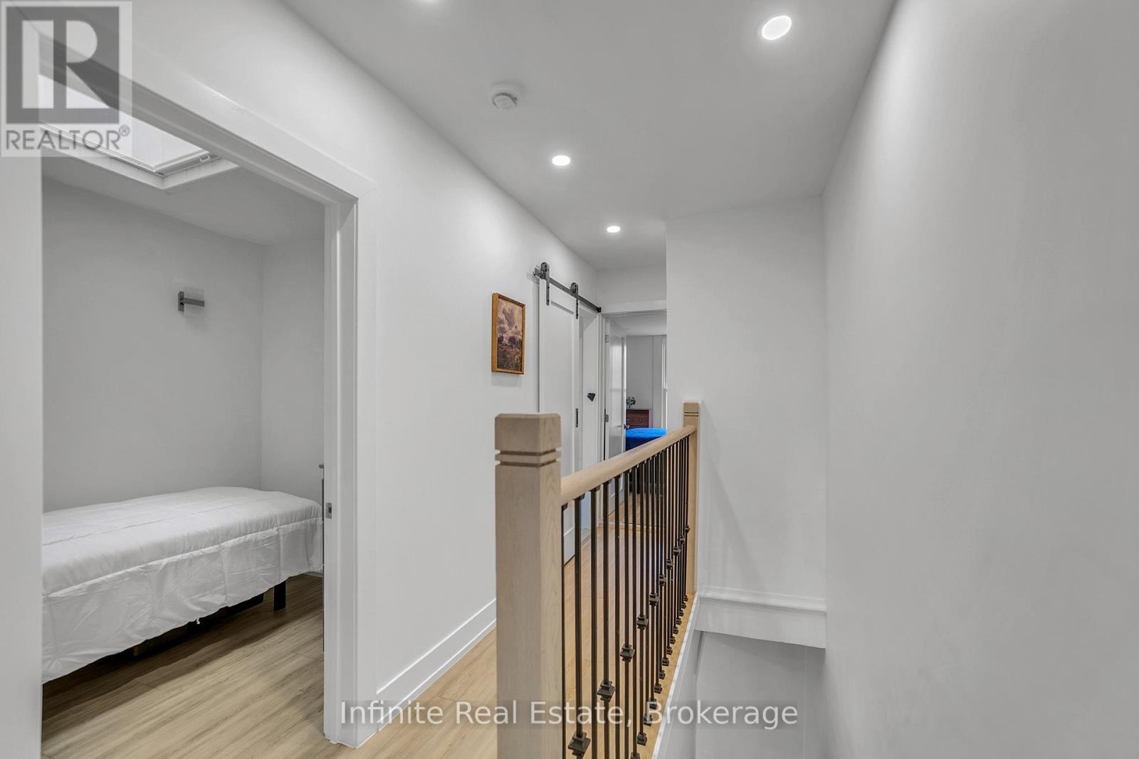 13 D'arcy Street, Toronto, Ontario  M5T 1J8 - Photo 19 - C13002330