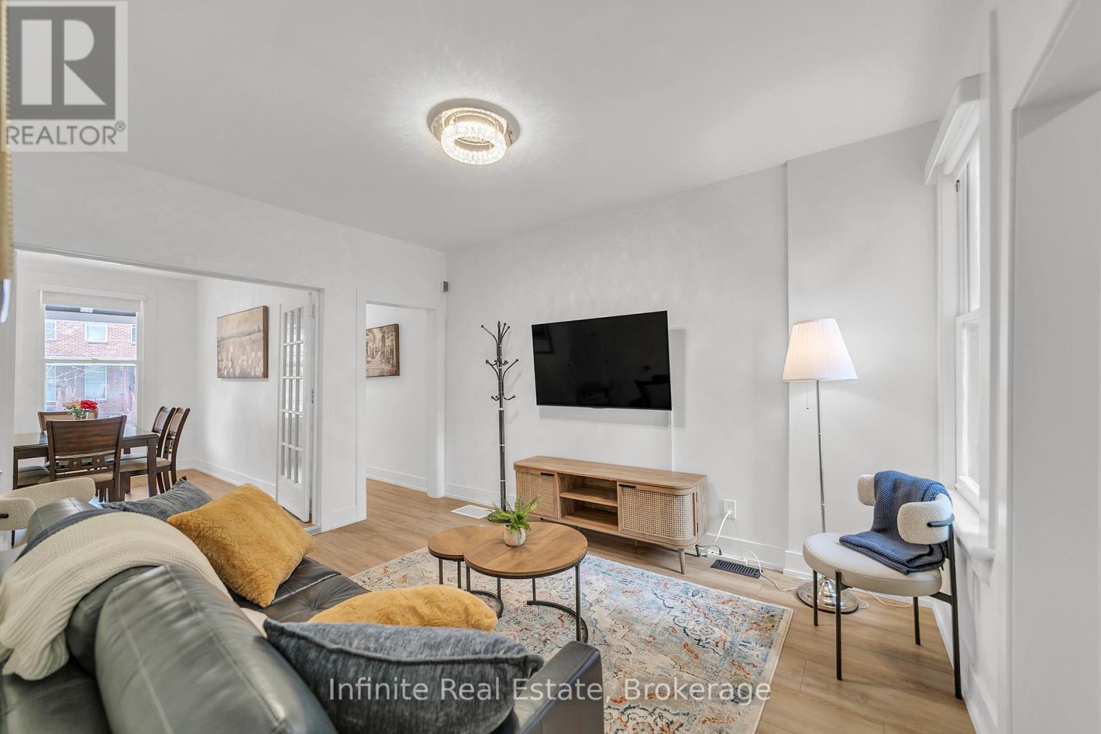 13 D'arcy Street, Toronto, Ontario  M5T 1J8 - Photo 6 - C13002330