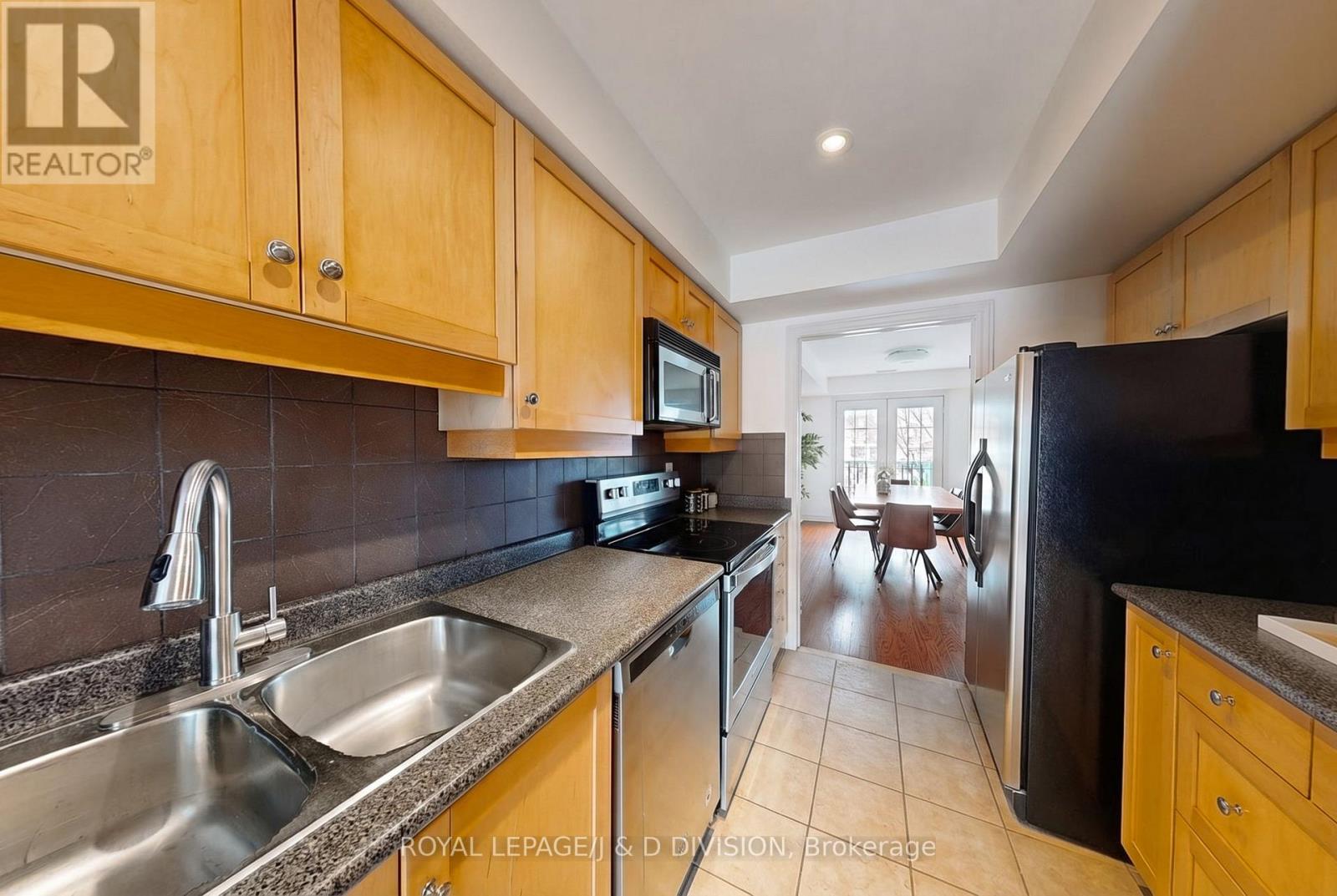 3 - 130 Strachan Avenue, Toronto, Ontario  M6J 3S9 - Photo 11 - C13002356