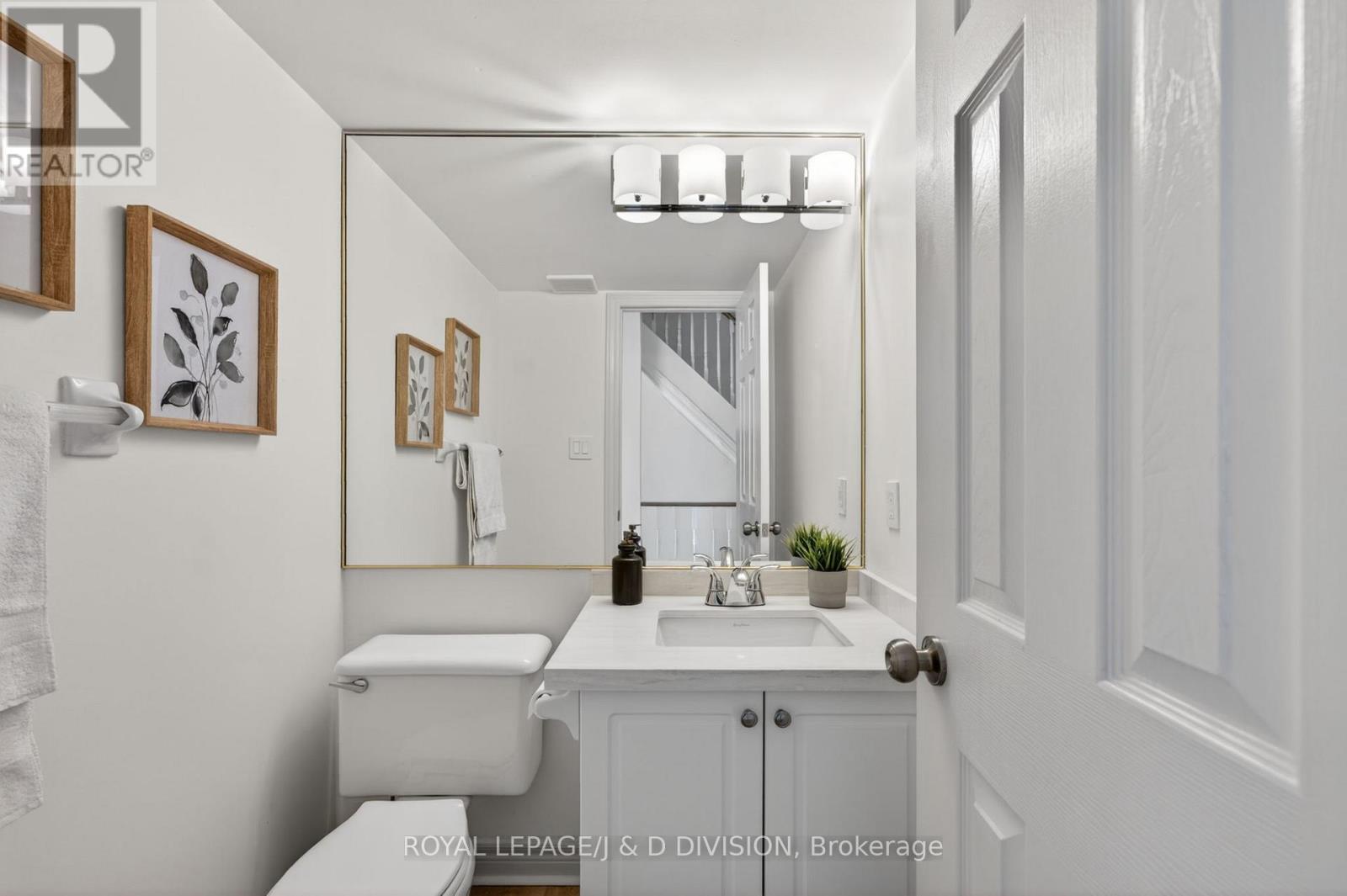 3 - 130 Strachan Avenue, Toronto, Ontario  M6J 3S9 - Photo 5 - C13002356