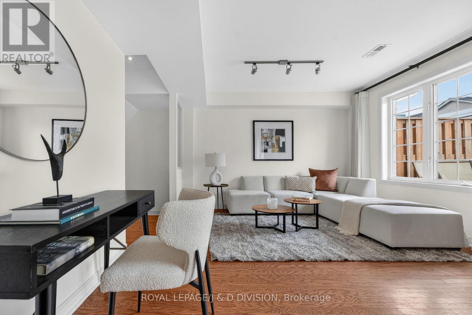 3 - 130 Strachan Avenue, Toronto, Ontario  M6J 3S9 - Photo 6 - C13002356