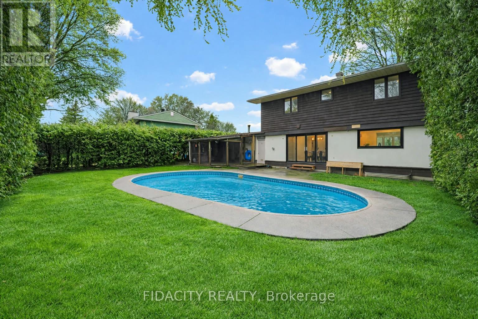 7 Gagnon Court, Ottawa, Ontario K2K 1A7 - Photo 3 - X13002110