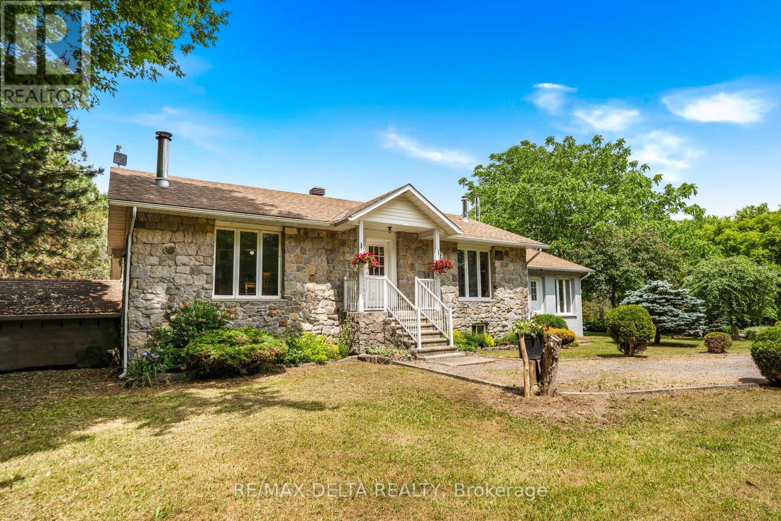 2685 Concession 7 Road, East Hawkesbury, Ontario  K0B 1P0 - Photo 2 - X13002190