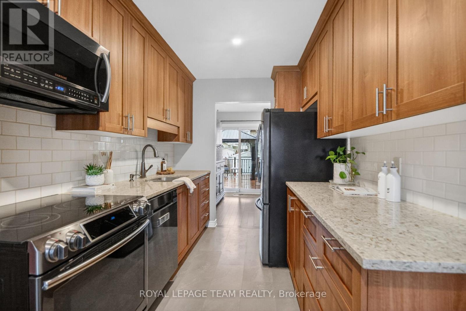 8 Gowrie Drive, Ottawa, Ontario  K2L 2S4 - Photo 12 - X13002234