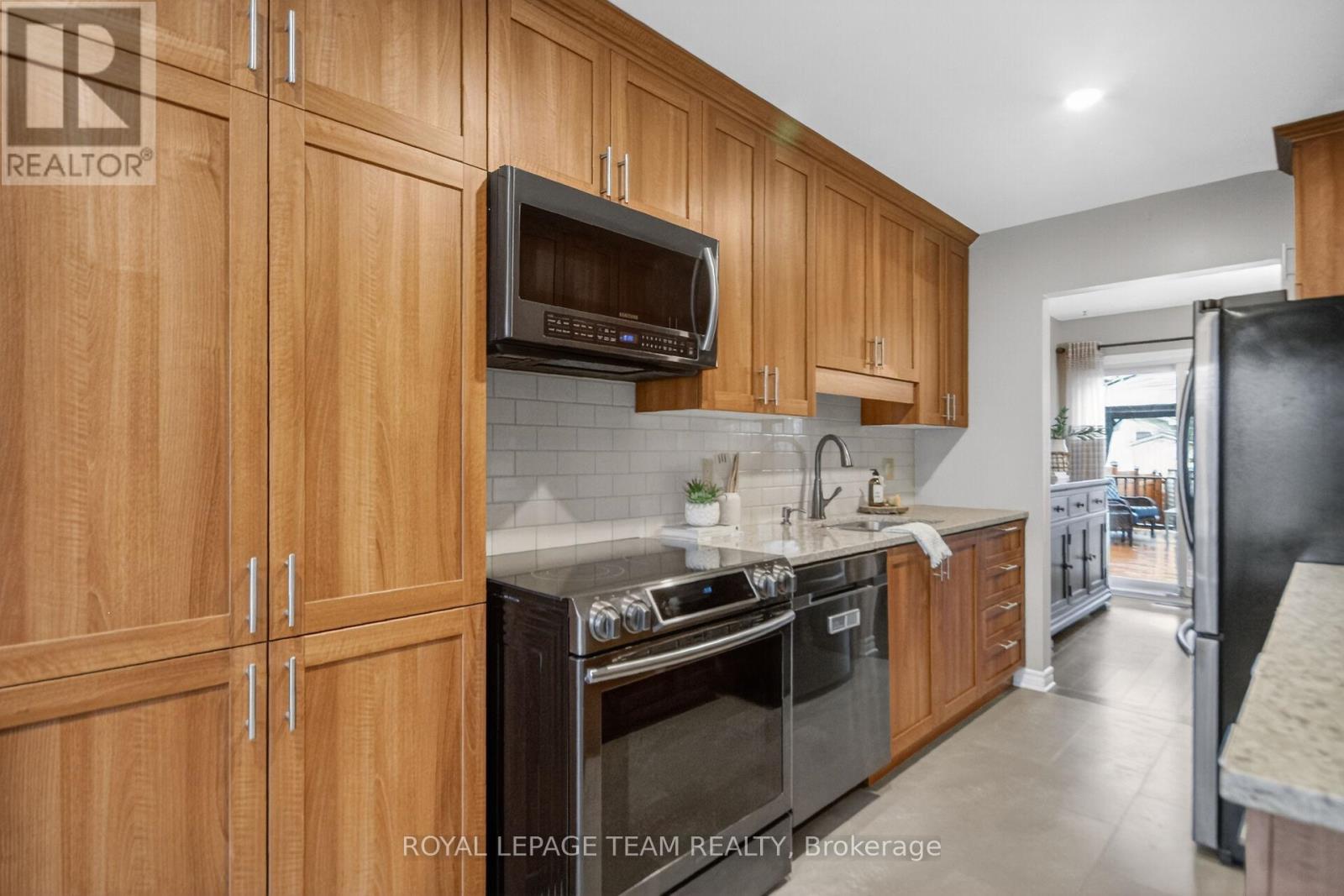 8 Gowrie Drive, Ottawa, Ontario  K2L 2S4 - Photo 13 - X13002234