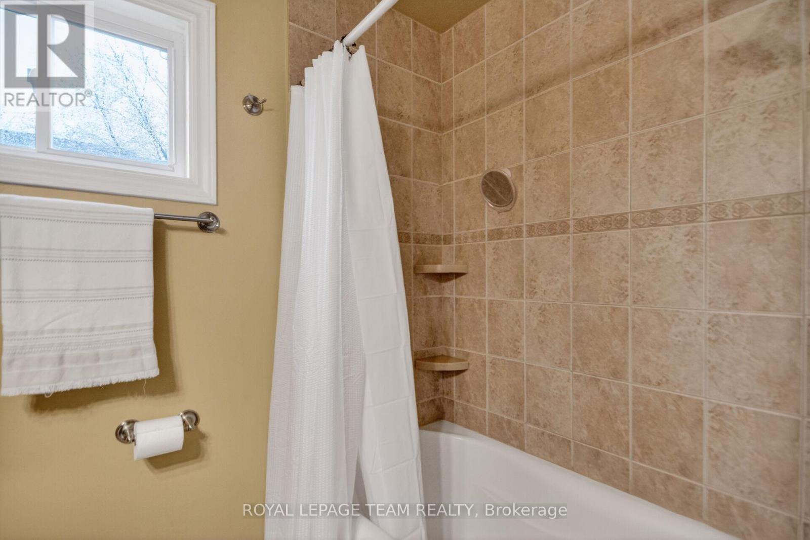 8 Gowrie Drive, Ottawa, Ontario  K2L 2S4 - Photo 33 - X13002234