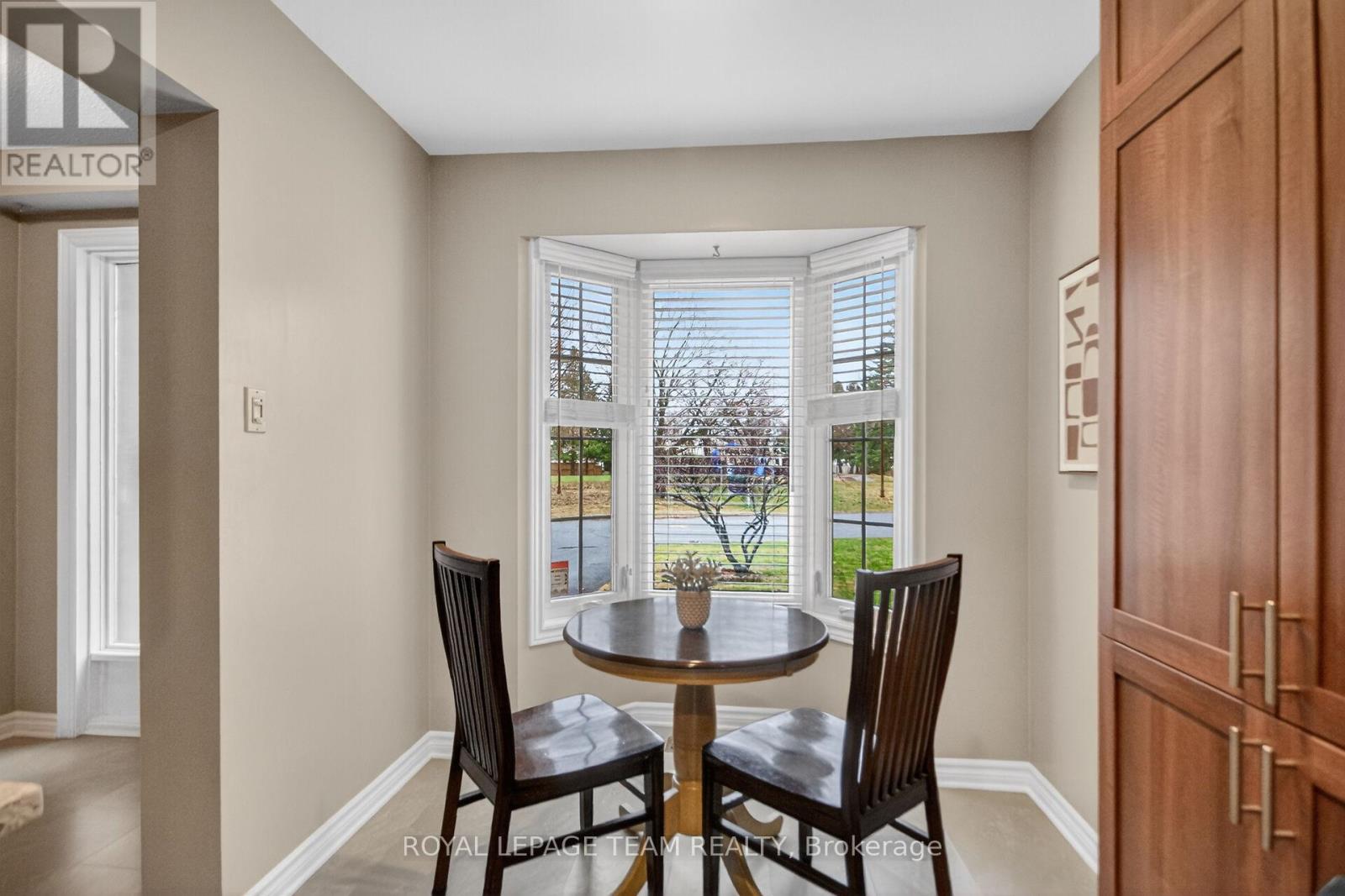 8 Gowrie Drive, Ottawa, Ontario  K2L 2S4 - Photo 7 - X13002234