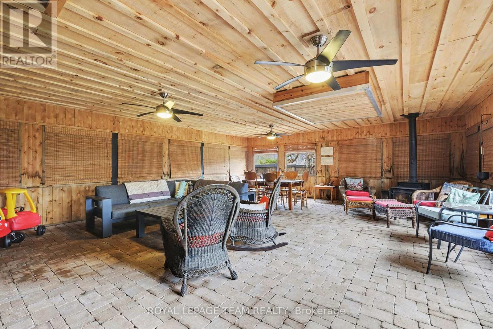 3041 Bridge Street, North Dundas, Ontario  K0E 1W0 - Photo 24 - X13002244