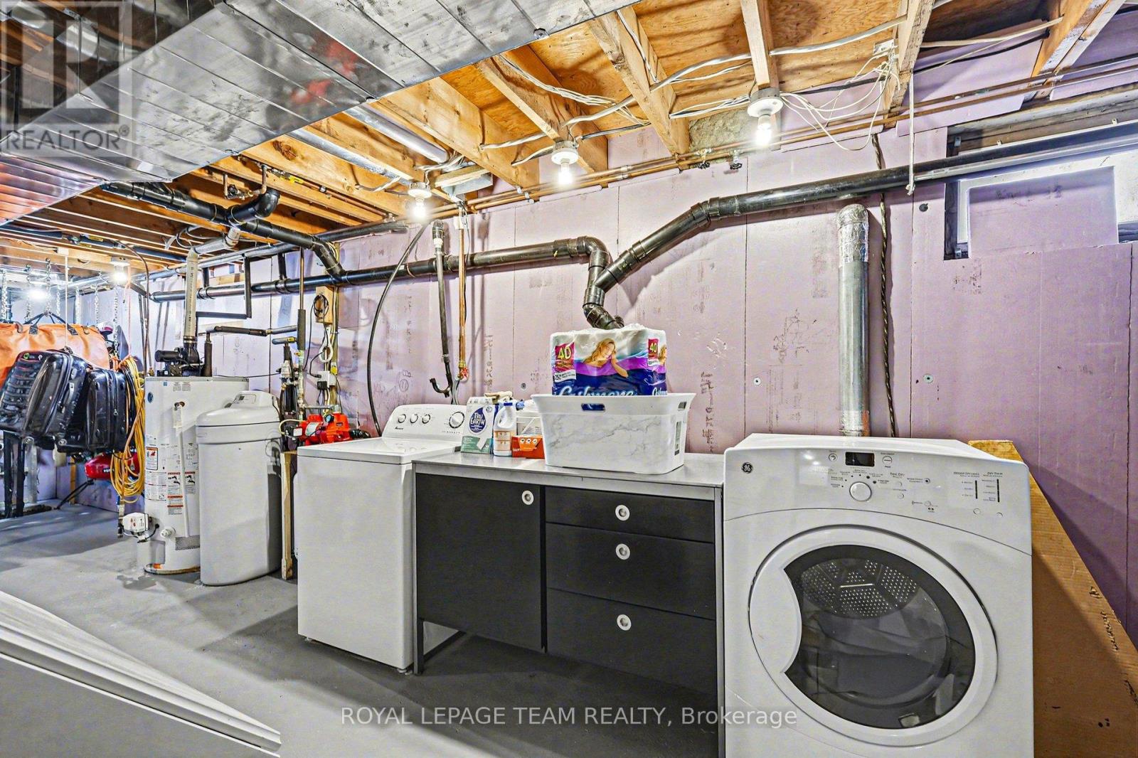 3041 Bridge Street, North Dundas, Ontario  K0E 1W0 - Photo 29 - X13002244