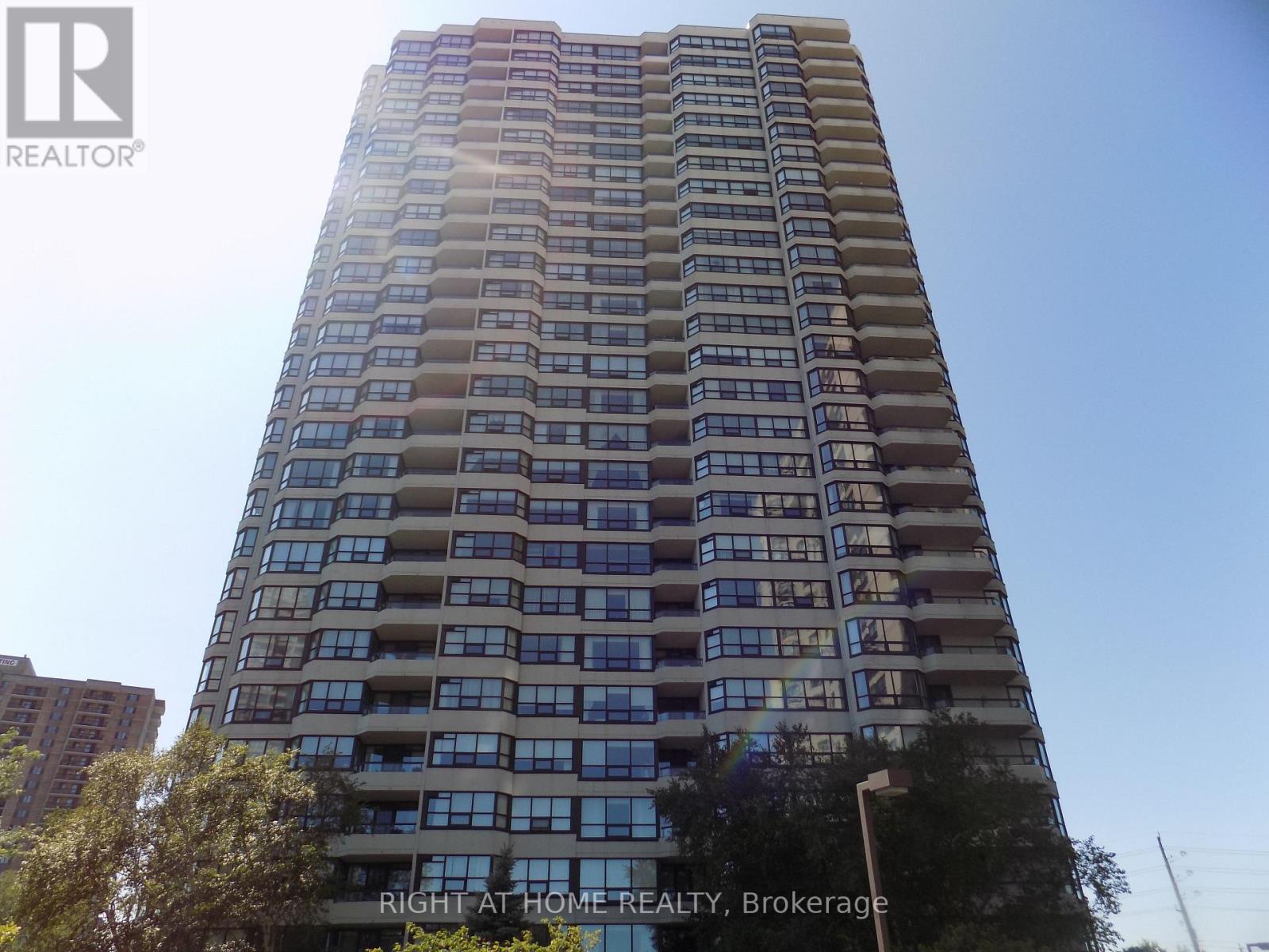 1904 - 1510 Riverside Drive, Ottawa, Ontario  K1G 4X5 - Photo 2 - X13002376