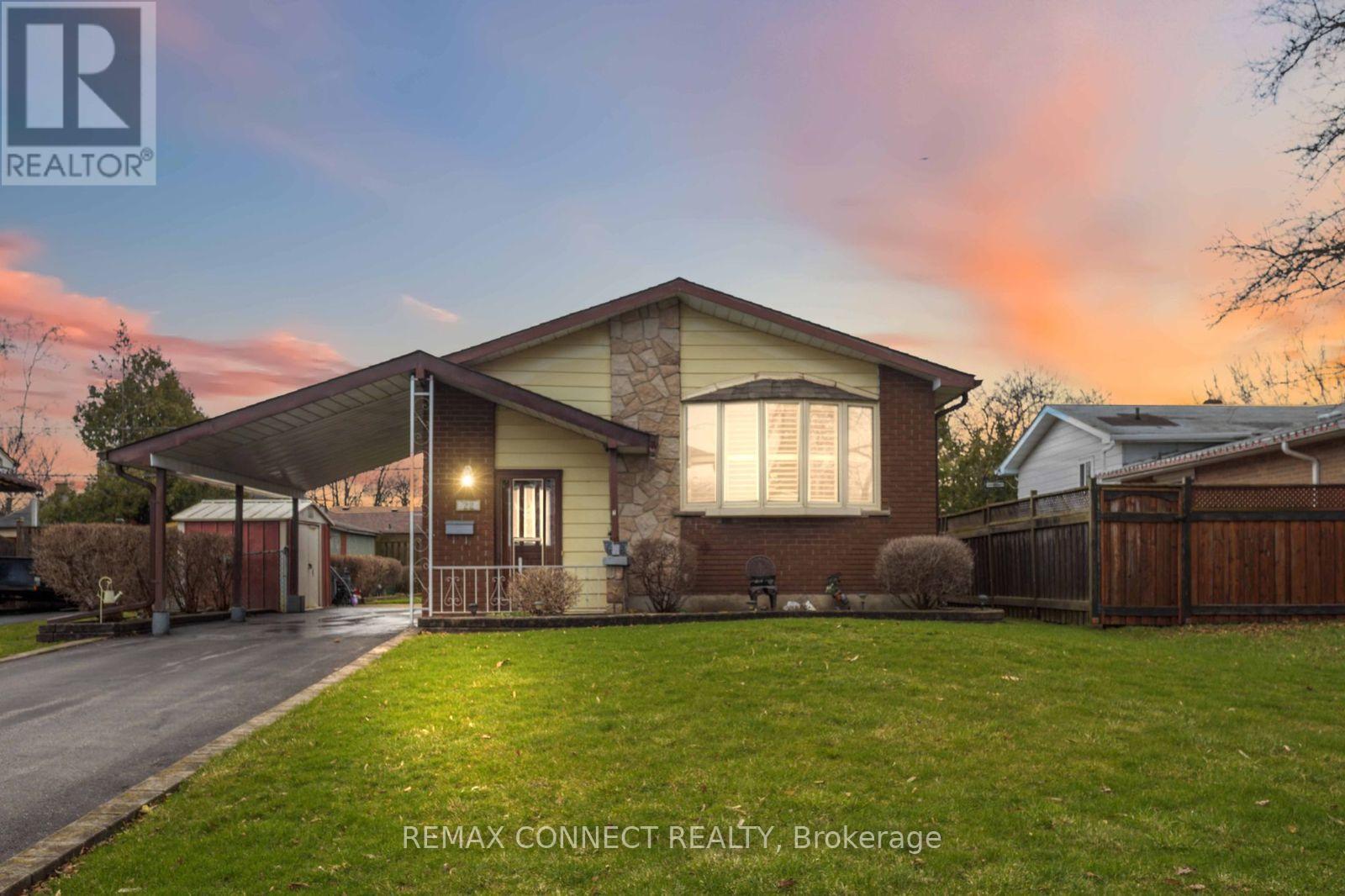 22 Turnbull Road, Ajax, Ontario  L1S 2X2 - Photo 2 - E13002068