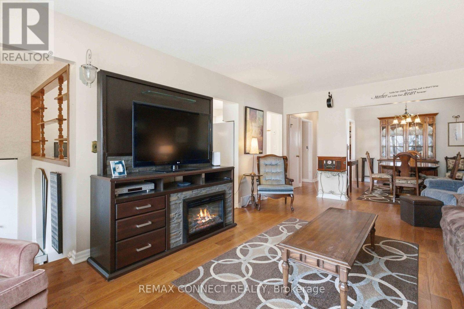 22 Turnbull Road, Ajax, Ontario  L1S 2X2 - Photo 6 - E13002068