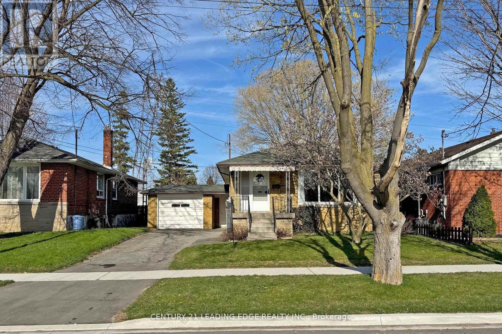 65 TEDFORD DRIVE, Toronto, Ontario