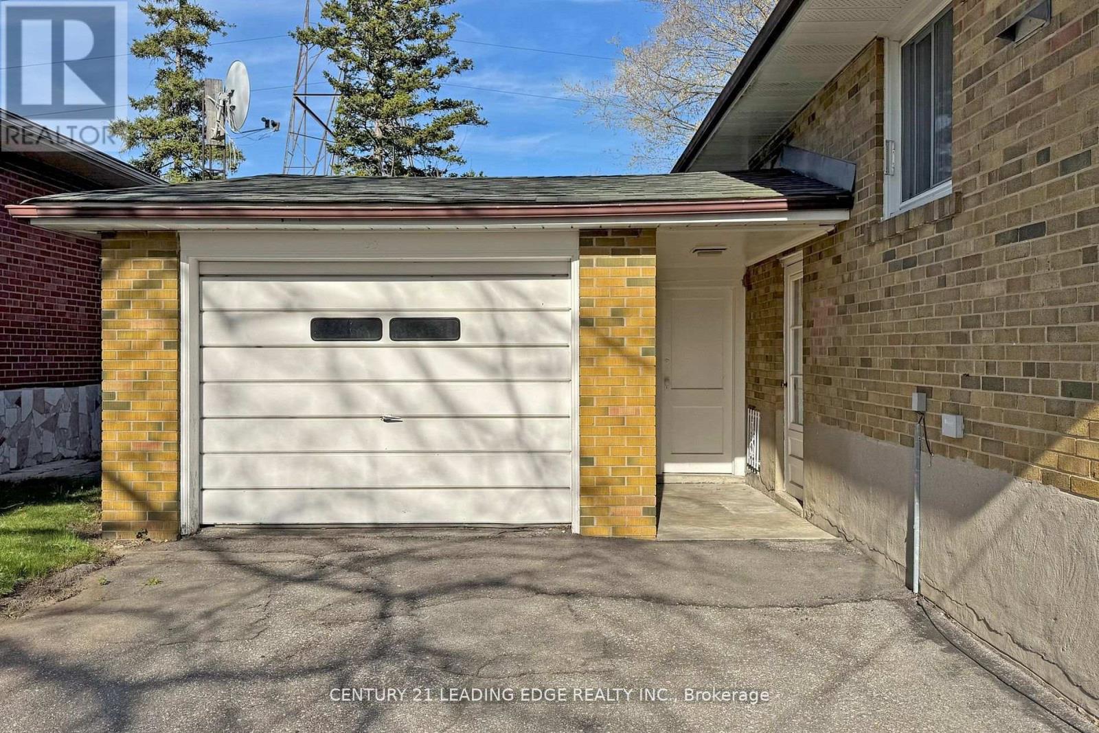 65 Tedford Drive, Toronto, Ontario  M1R 1M2 - Photo 4 - E13002092