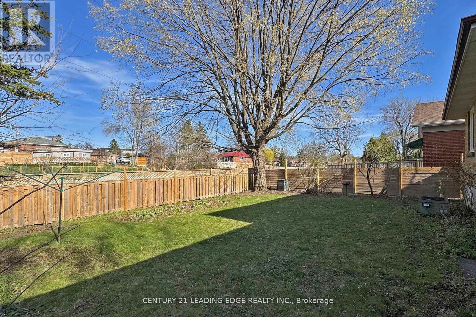 65 Tedford Drive, Toronto, Ontario  M1R 1M2 - Photo 5 - E13002092