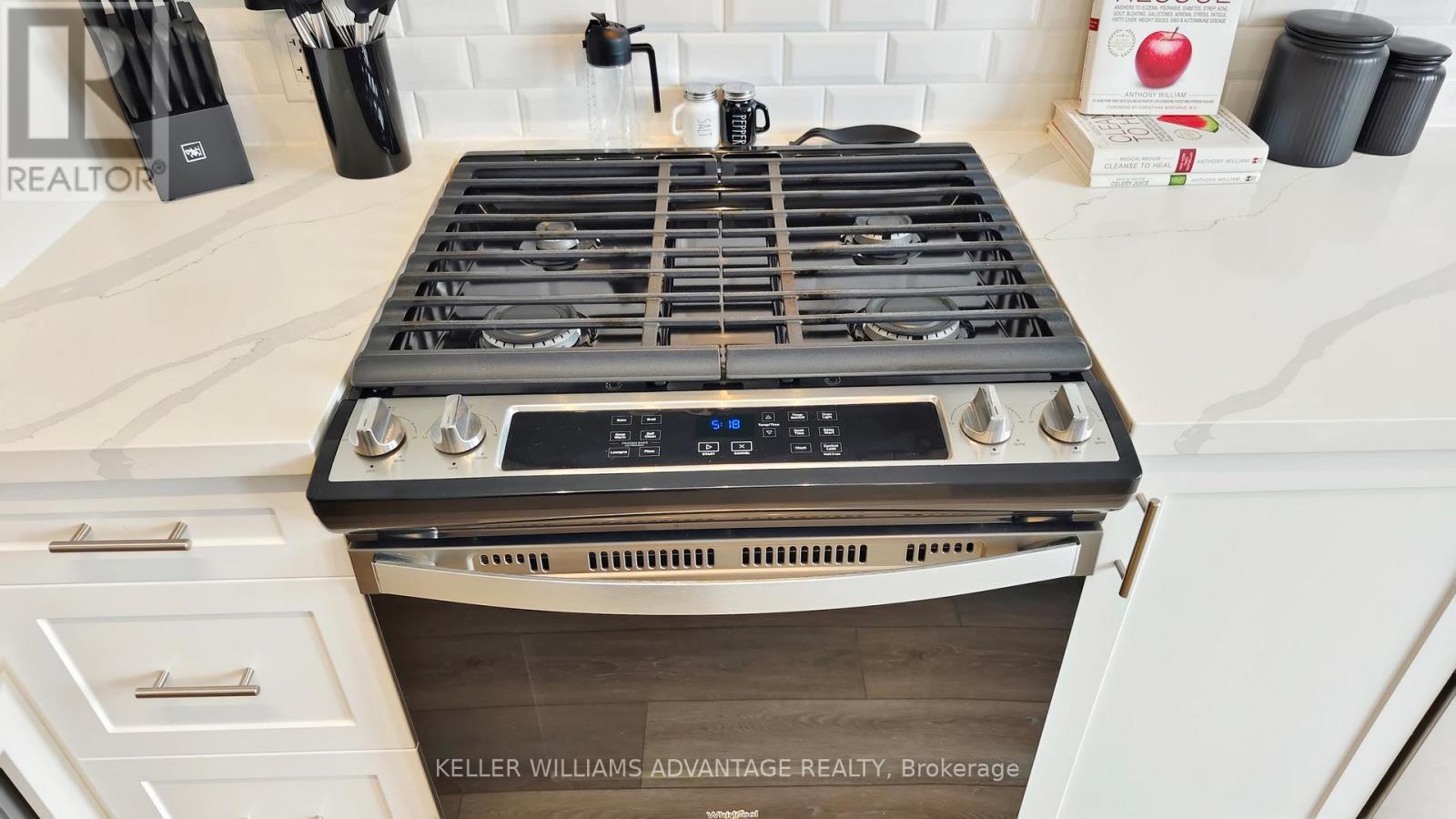 2 - 1479 O'connor Drive, Toronto, Ontario  M4B 2V5 - Photo 13 - E13002102