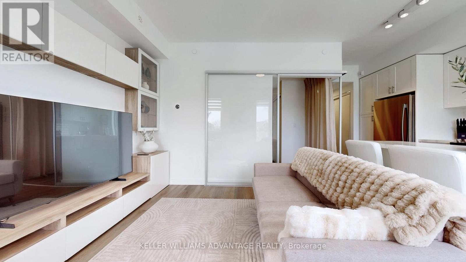 2 - 1479 O'connor Drive, Toronto, Ontario  M4B 2V5 - Photo 3 - E13002102