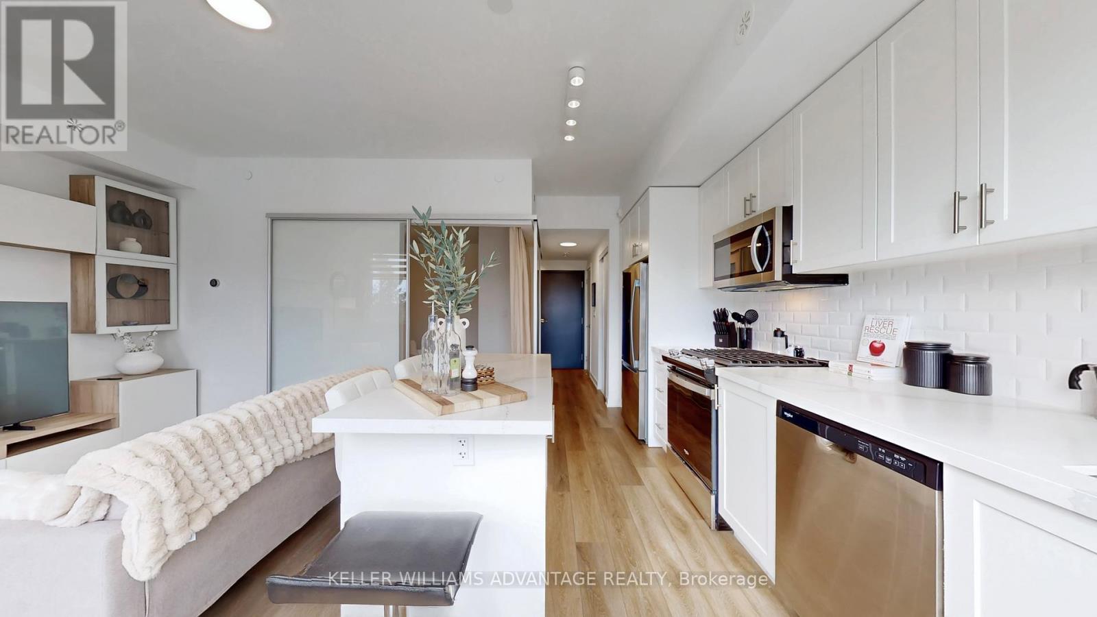 2 - 1479 O'connor Drive, Toronto, Ontario  M4B 2V5 - Photo 5 - E13002102