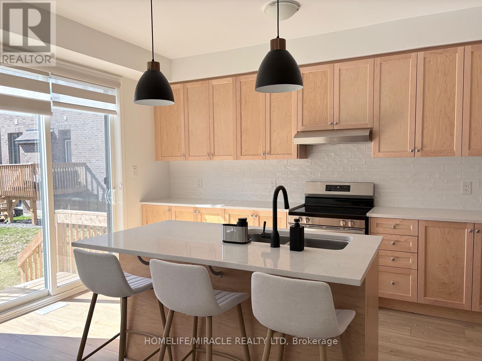 3220 Brigadier Avenue, Pickering, Ontario  L1X 0N4 - Photo 11 - E13002140