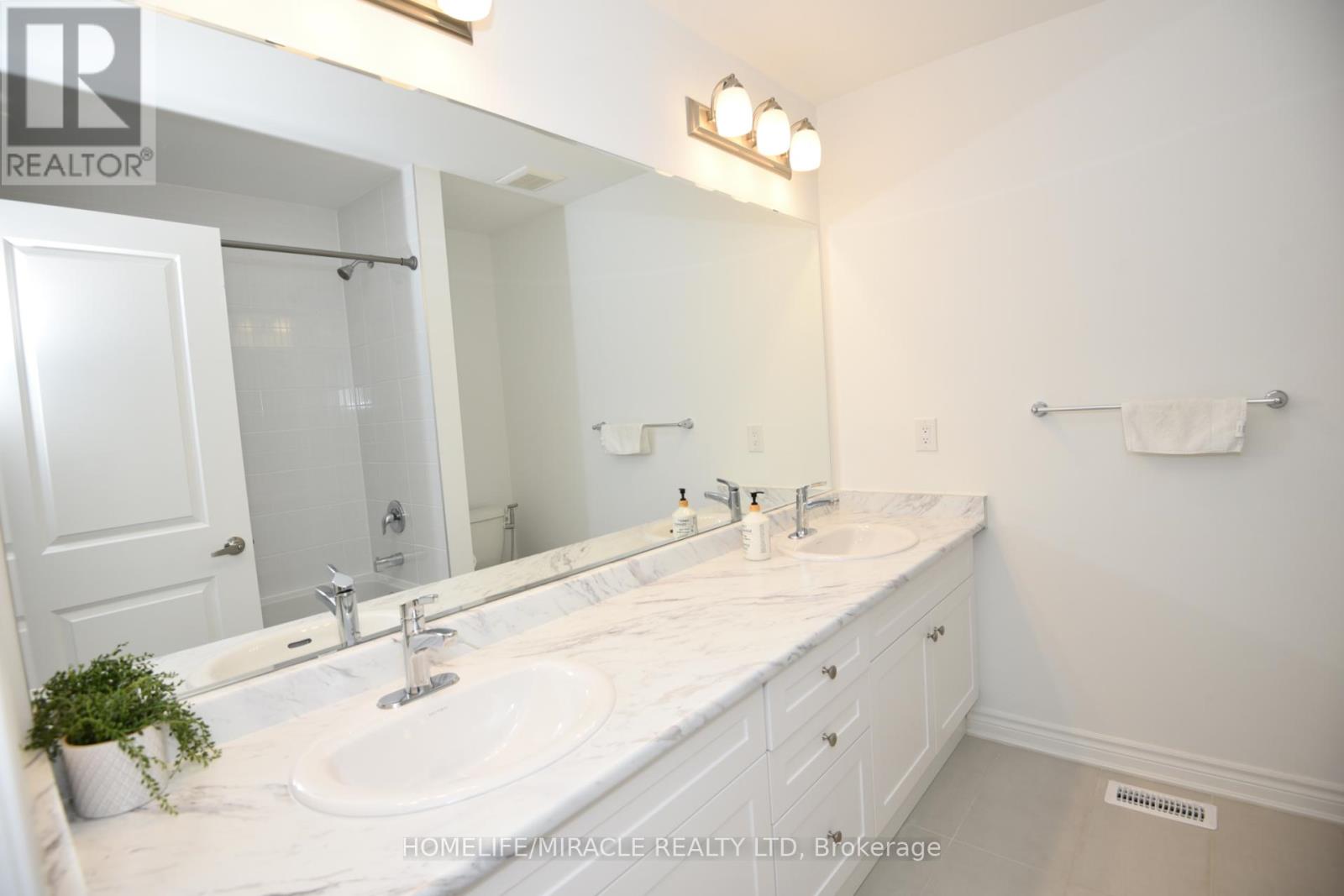 3220 Brigadier Avenue, Pickering, Ontario  L1X 0N4 - Photo 25 - E13002140