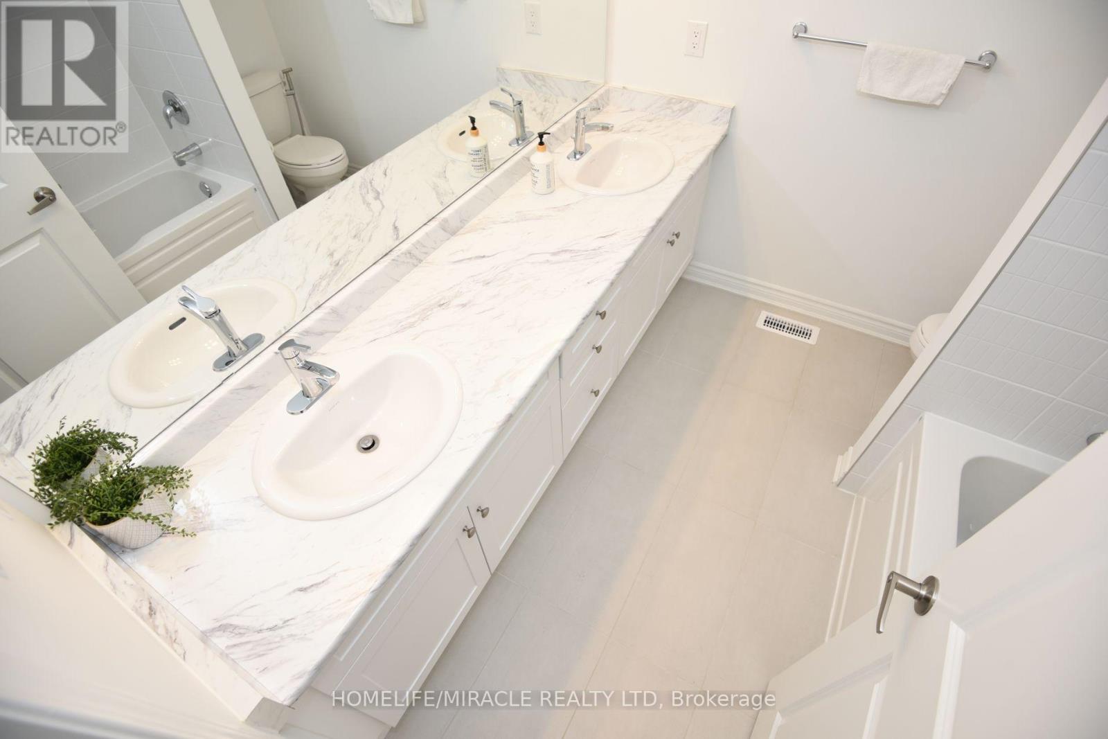 3220 Brigadier Avenue, Pickering, Ontario  L1X 0N4 - Photo 26 - E13002140