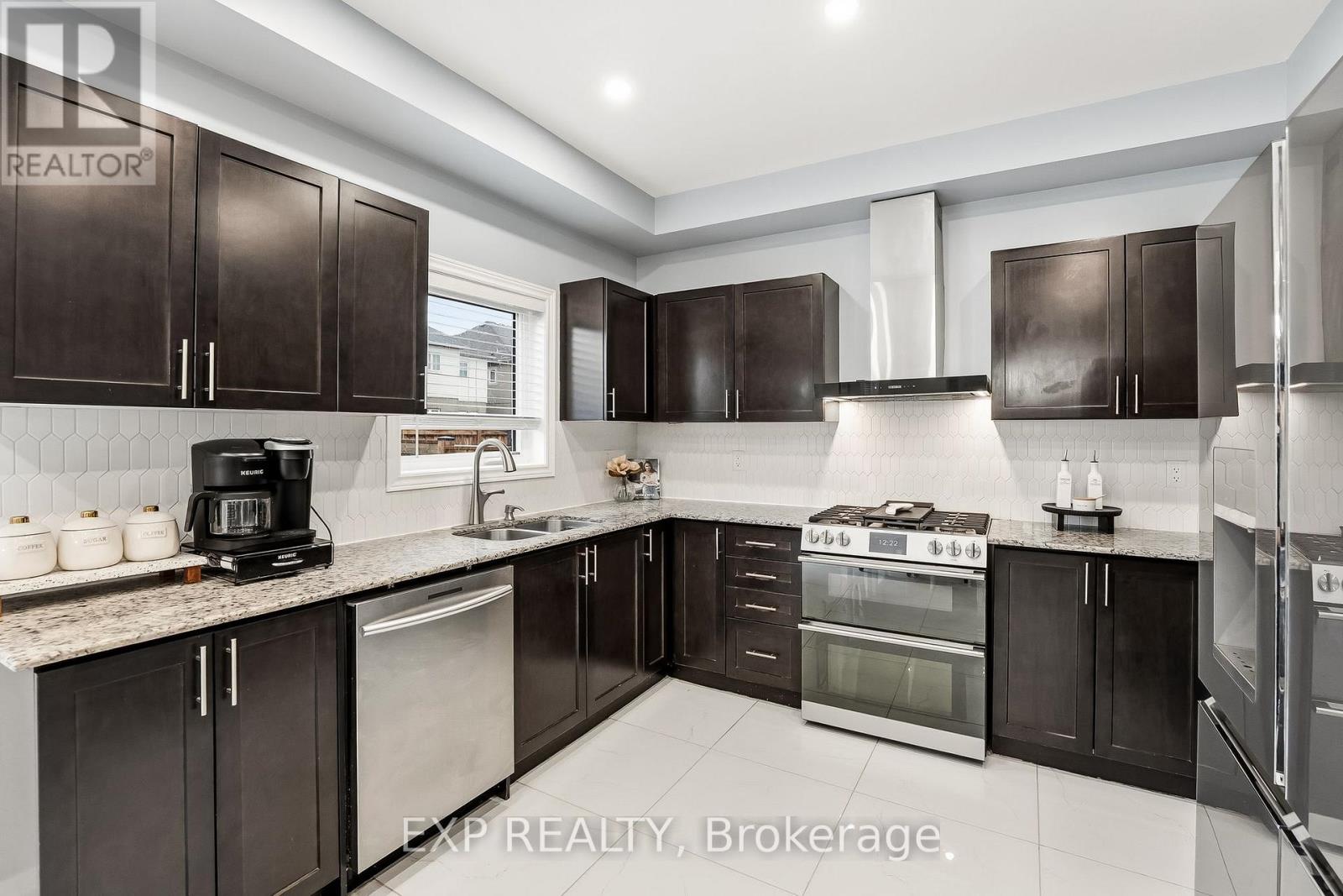 18 Henry Smith Avenue, Clarington, Ontario  L1C 0W2 - Photo 19 - E13002174