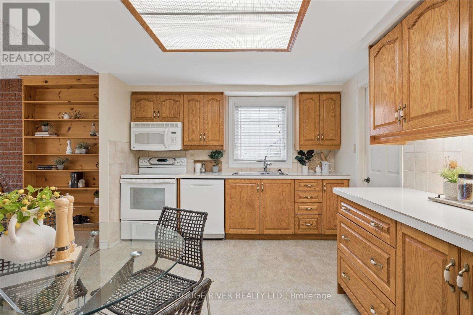 502 Broadgreen Street, Pickering, Ontario  L1W 3J6 - Photo 10 - E13002232